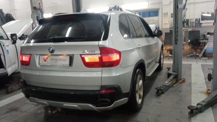 BMW X5, 2010 - вид 2
