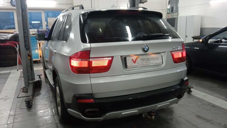 BMW X5, 2010 - вид 3