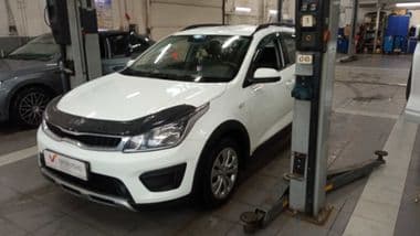 KIA Rio X-Line 2018 года, 99 439 км - вид 1