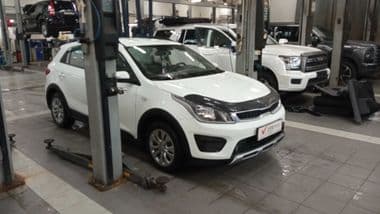 KIA Rio X-Line 2018 года, 99 439 км - вид 2