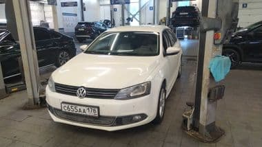 Volkswagen Jetta 2014 года, 215 967 км - вид 1