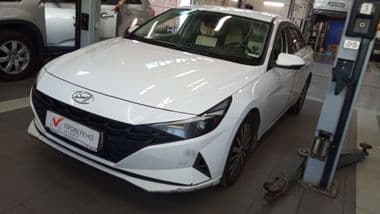 Hyundai Elantra 2021 года, 346 080 км - вид 1