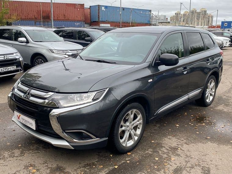 Mitsubishi Outlander, 2015