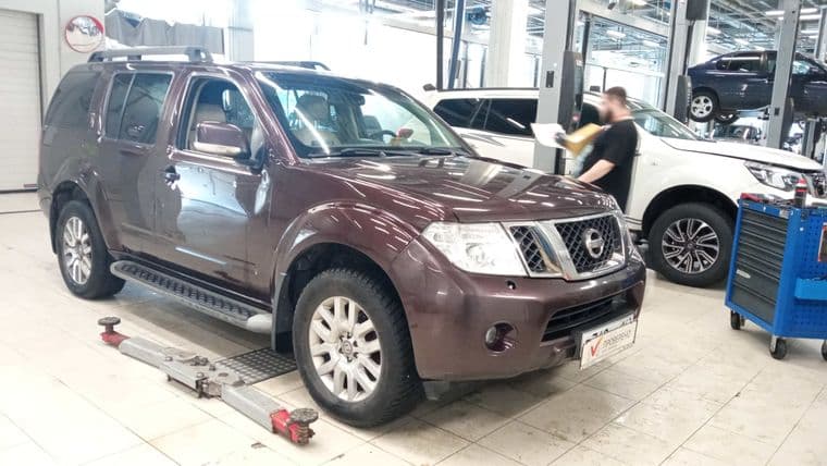 Nissan Pathfinder, 2011