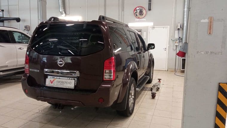 Nissan Pathfinder, 2011 - вид 4