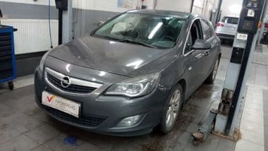 Opel Astra 2012 года, 190 425 км - вид 1