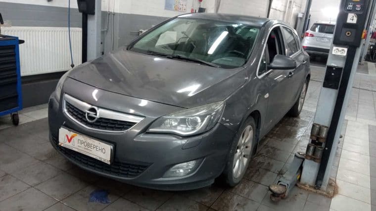 Opel Astra, 2012