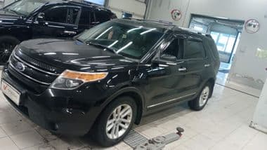 Ford Explorer 2013 года, 172 500 км - вид 1