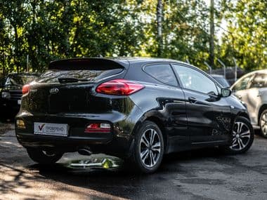 KIA Ceed 2013 года, 217 480 км - вид 2