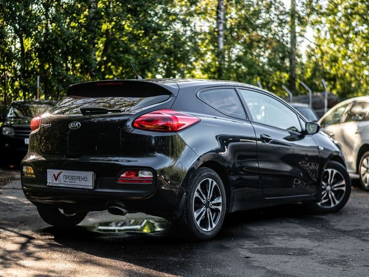 KIA Ceed 2013 года, 217 480 км - вид 2
