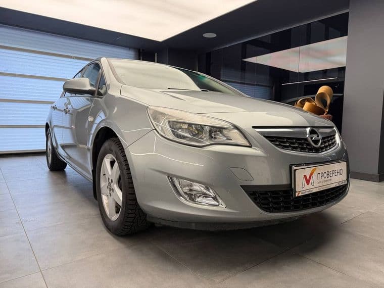Opel Astra, 2011 - вид 2