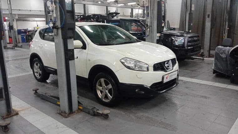 Nissan Qashqai 2013 года, 121 000 км - вид 2
