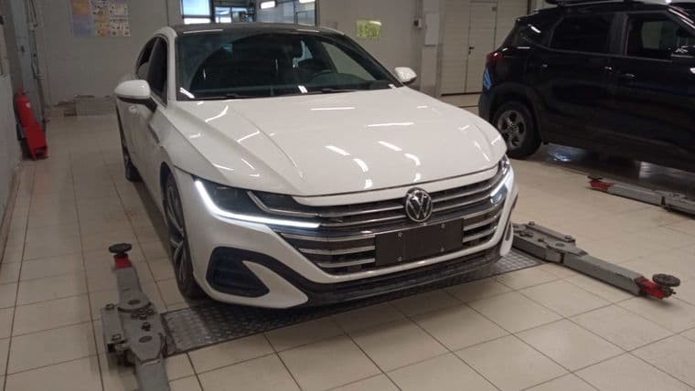 Volkswagen Passat CC, 2022 - вид 1