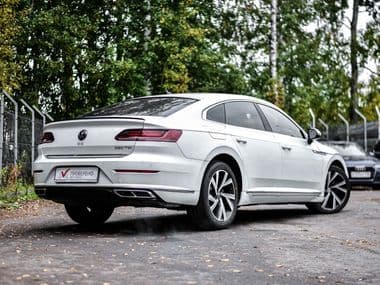 Volkswagen Passat CC 2022 года, 40 325 км - вид 2