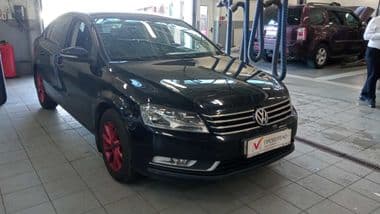 Volkswagen Passat 2011 года, 95 665 км - вид 2