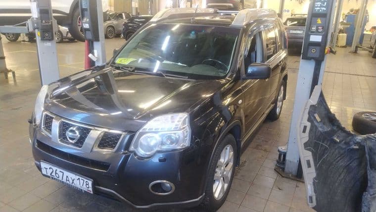 Nissan X-Trail 2013 года, 201 040 км - вид 1