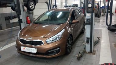 KIA Ceed 2017 года, 290 884 км - вид 1
