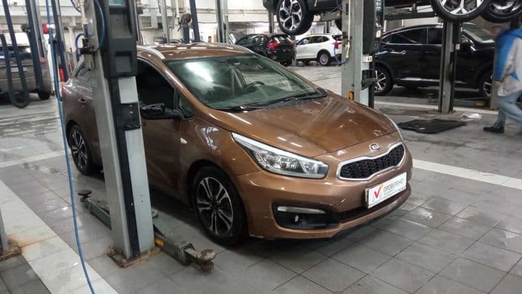 KIA Ceed 2017 года, 290 884 км - вид 2