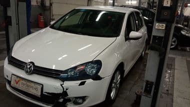 Volkswagen Golf 2012 года, 162 165 км - вид 1