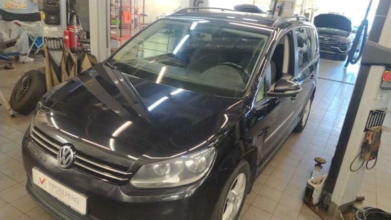 Volkswagen Touran 2012 года, 109 021 км - вид 1