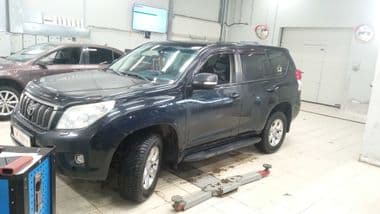 Toyota Land Cruiser Prado 2010 года, 283 999 км - вид 1