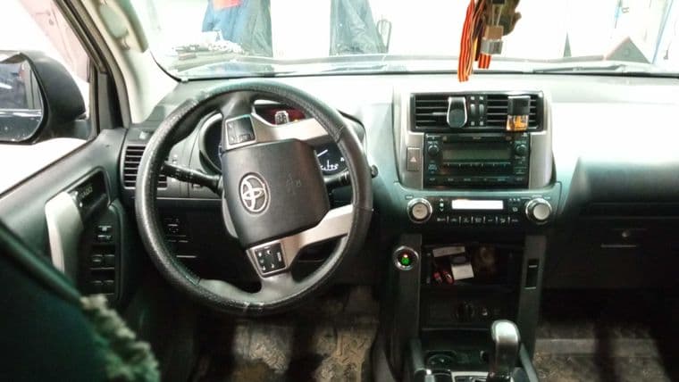 Toyota Land Cruiser Prado, 2010 - вид 4