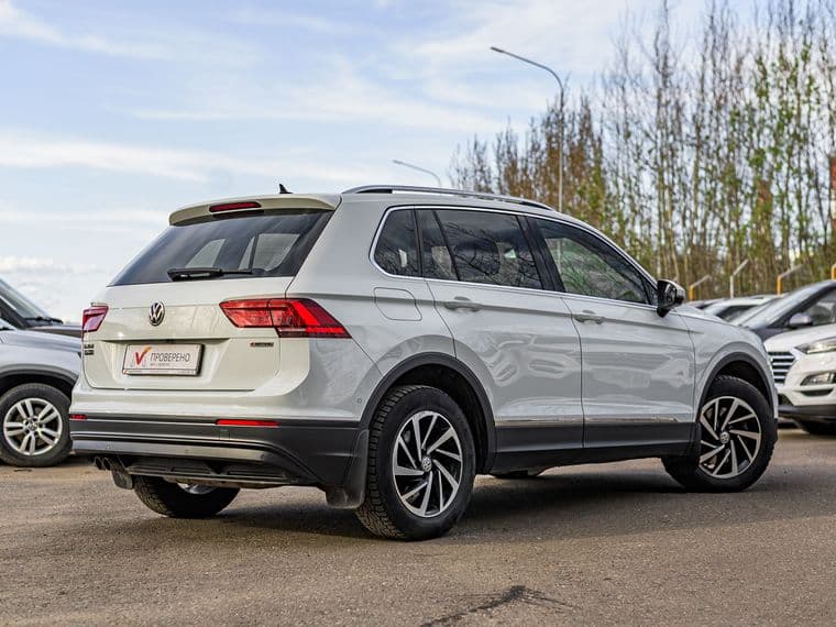Volkswagen Tiguan 2018 года, 112 442 км - вид 2