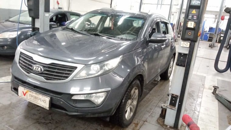 KIA Sportage 2013 года, 180 000 км - вид 1