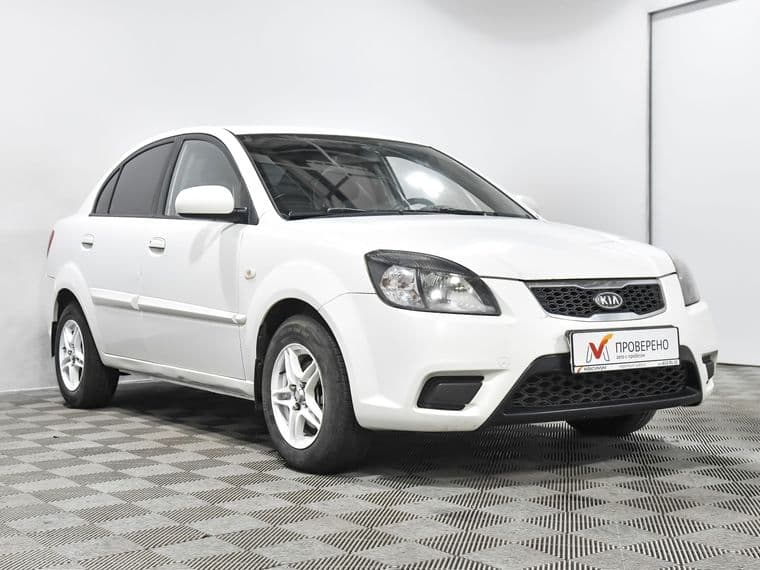 KIA Rio, 2011 - вид 3