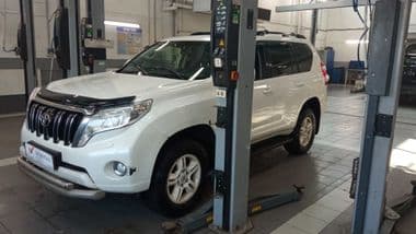 Toyota Land Cruiser Prado 2014 года, 473 078 км - вид 1
