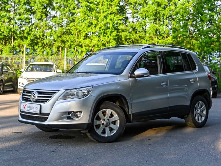 Volkswagen Tiguan 2011 года, 200 558 км - вид 1