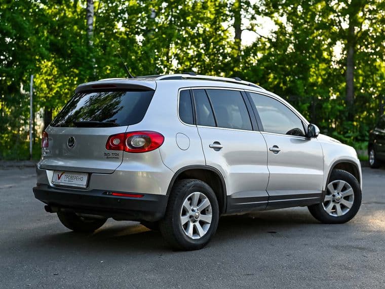 Volkswagen Tiguan 2011 года, 200 558 км - вид 2