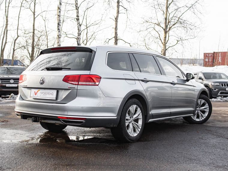 Volkswagen Passat 2019 года, 123 454 км - вид 2