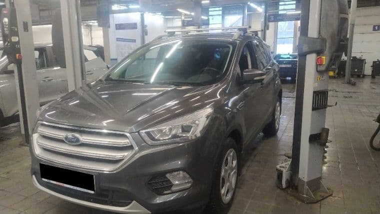 Ford Kuga 2017 года, 68 887 км - вид 1