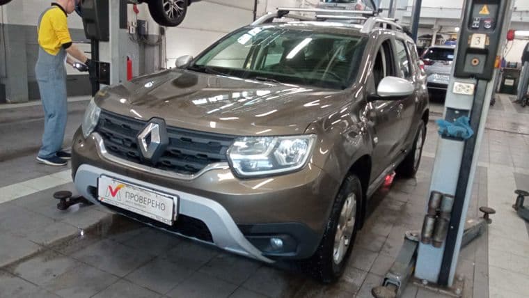 Renault Duster 2021 года, 94 614 км - вид 1