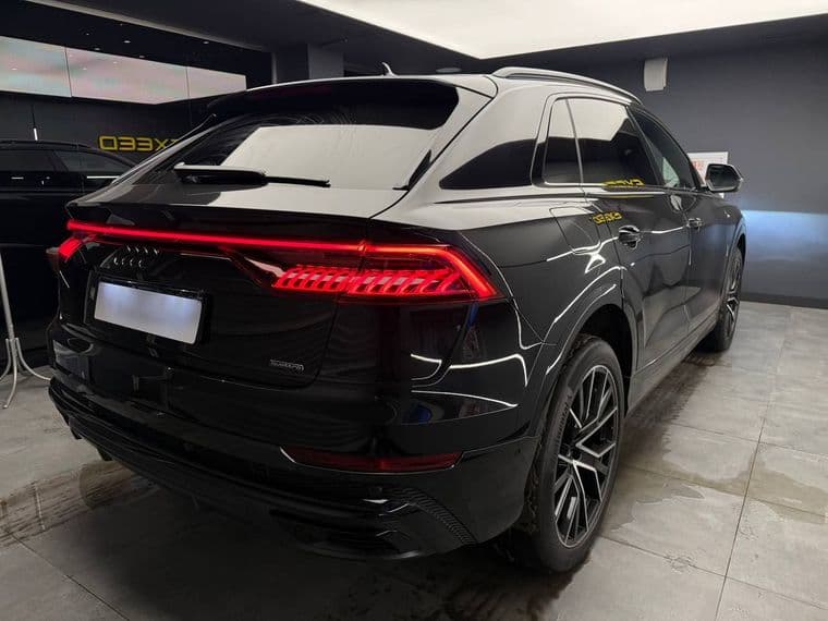 Audi Q8, 2021 - вид 3