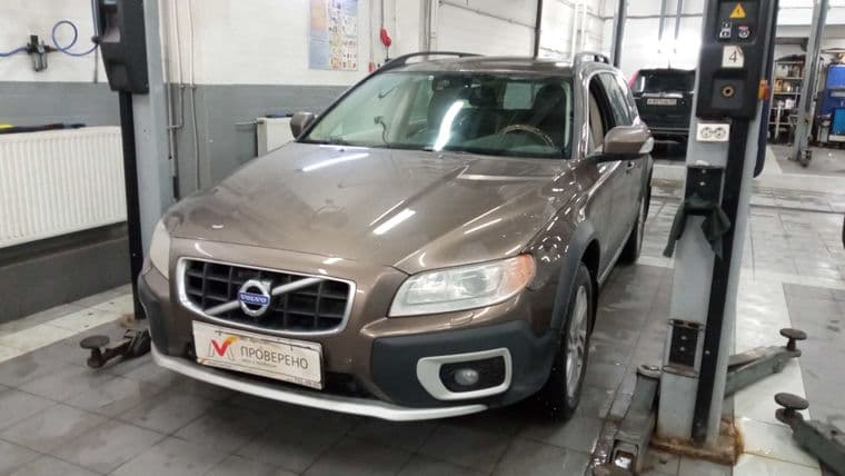 Volvo XC70 2013 года, 330 000 км - вид 1
