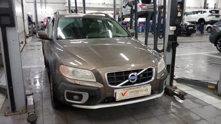 Volvo XC70 2013 года, 330 000 км - вид 2
