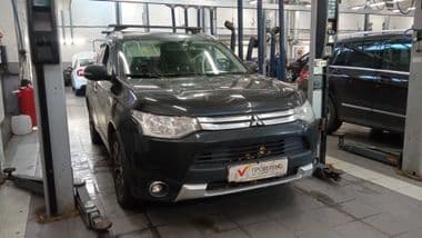 Mitsubishi Outlander 2014 года, 196 848 км | VIN 07310 - вид 2