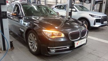 BMW 7 серия 2013 года, 154 770 км - вид 2