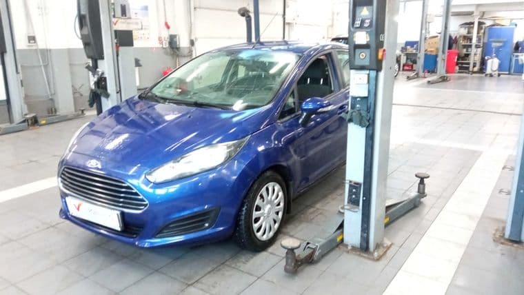 Ford Fiesta 2016 года, 109 693 км - вид 1