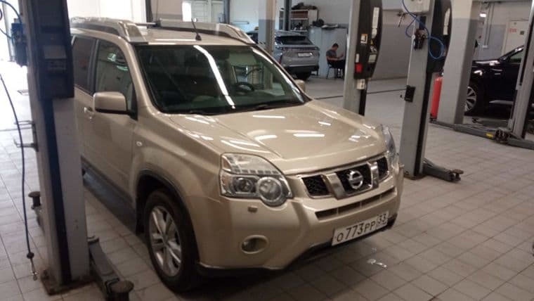 Nissan X-Trail 2011 года, 207 361 км - вид 1