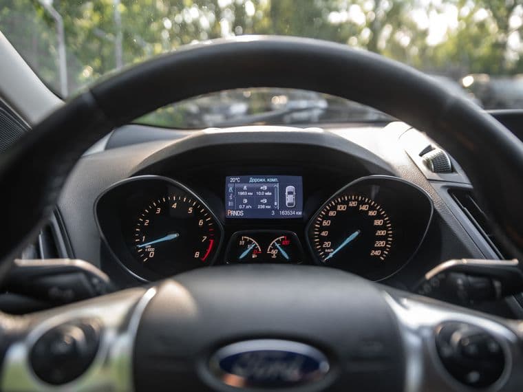 Ford Kuga, 2013 - вид 4