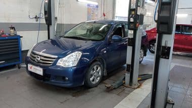 Nissan Almera 2013 года, 148 040 км - вид 1