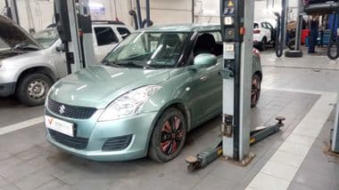 Suzuki Swift 2011 года, 221 943 км - вид 1