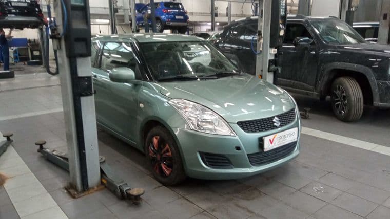 Suzuki Swift 2011 года, 221 943 км - вид 2