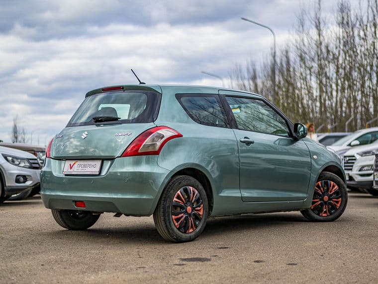 Suzuki Swift 2011 года, 221 943 км - вид 2