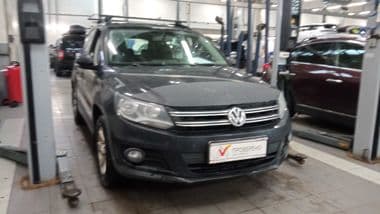 Volkswagen Tiguan 2012 года, 256 736 км | VIN 04773 - вид 2