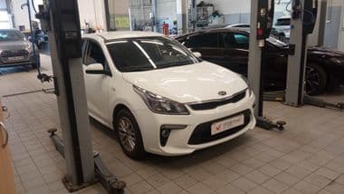 KIA Rio 2020 года, 66 066 км - вид 2