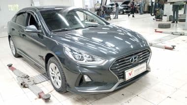 Hyundai Sonata 2018 года, 132 306 км - вид 2
